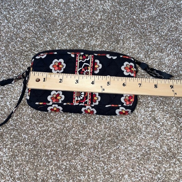 Vera Bradley wallet wristlet black floral print quilted rectangular 2 pockets - Picture 4 of 7